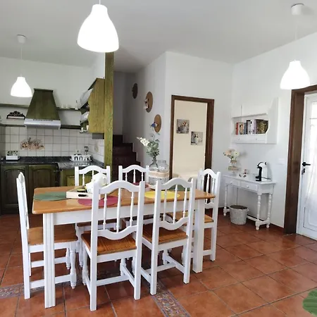 Apartamentoscasajulia * Ла-Санта