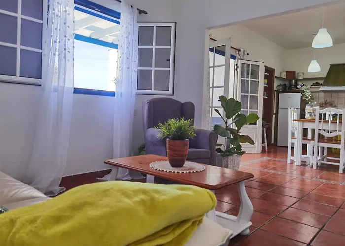 Apartamentoscasajulia Holiday home La Santa