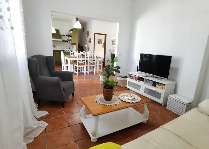 Apartamentoscasajulia Ferienhaus La Santa
